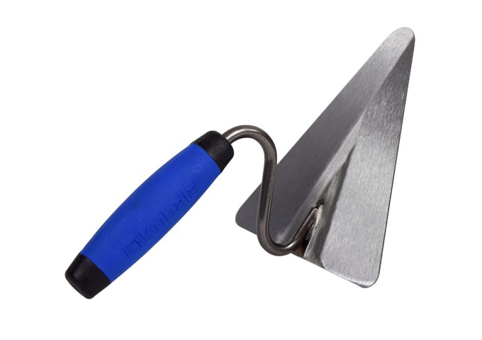 Truelle triangulaire pour maçon 160x140mm en acier 1.2mm Kubala 0813