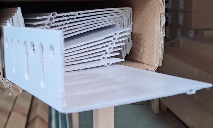 Cornière.Rail départ LW.L 200x10x4cm PVC pièce 2mètres