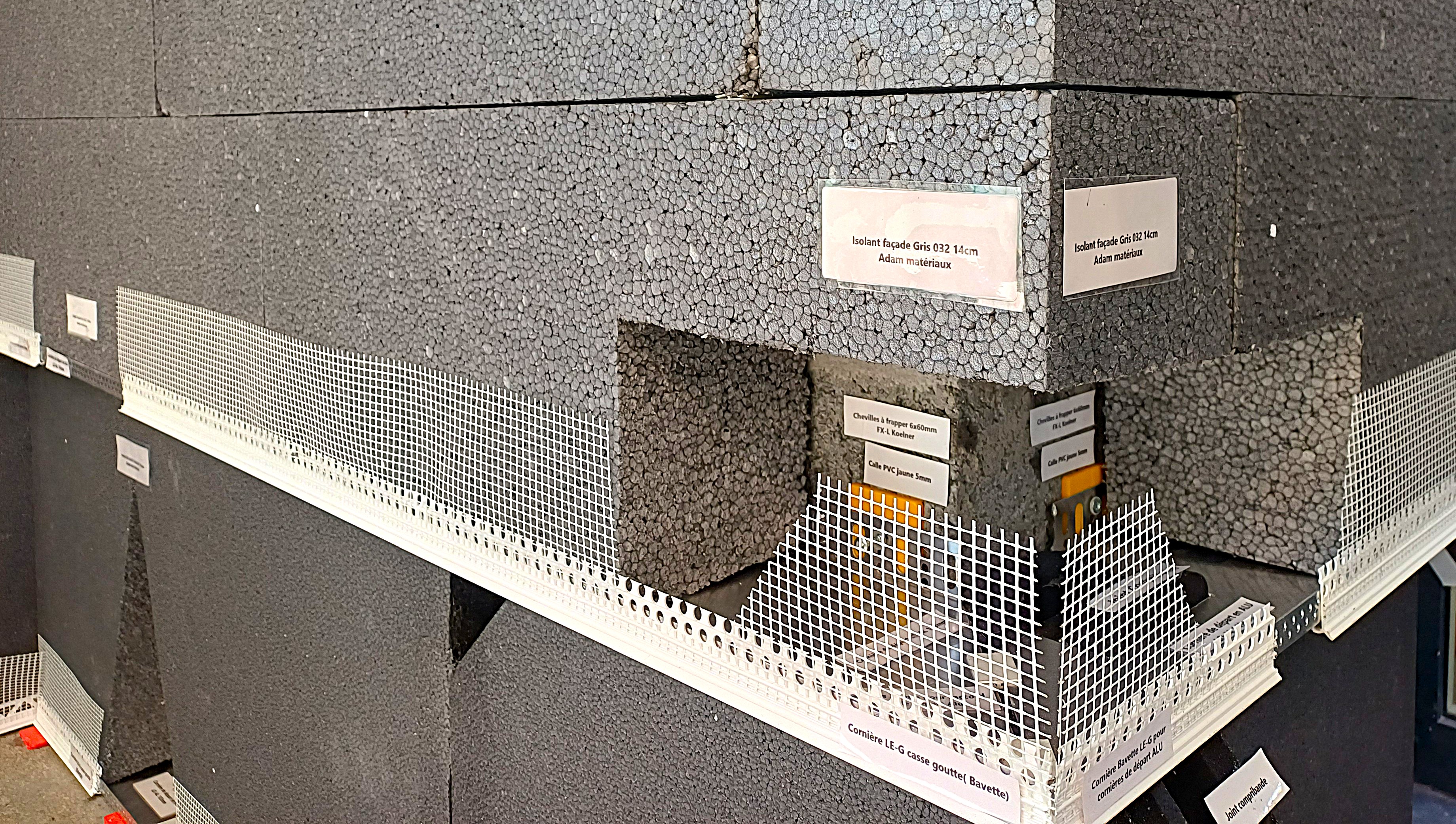 EPS insulation starter strip Adam Matériaux with aluminum starter angles